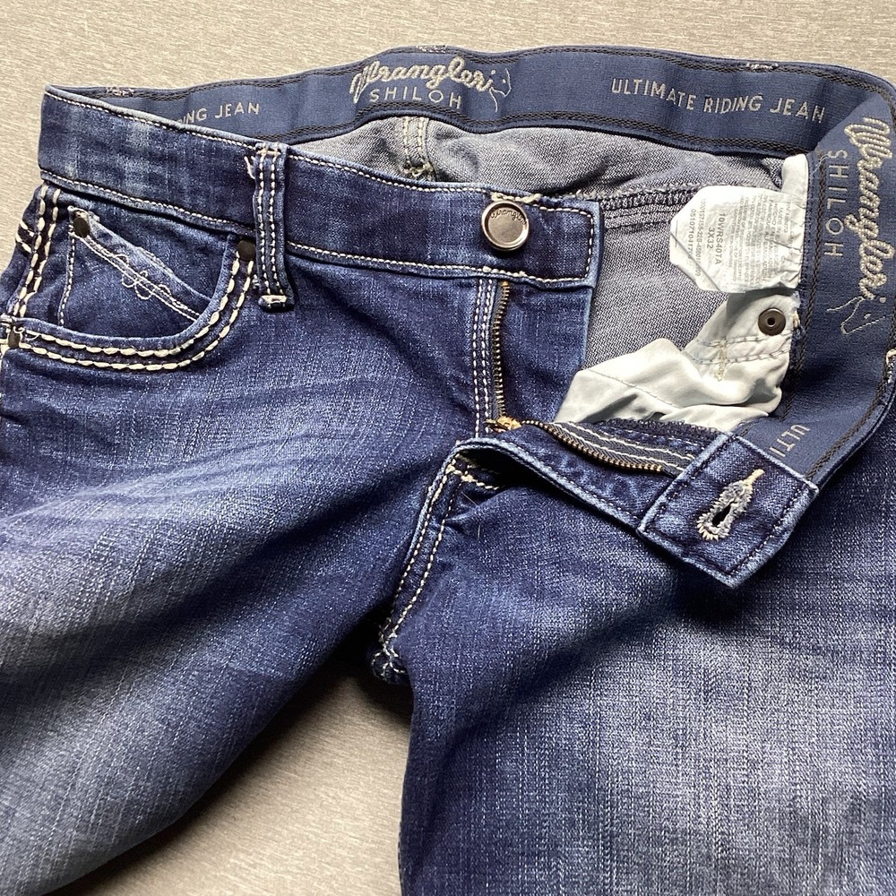 Wrangler Women's Ultimate Riding Shiloh Low Rise Bootcut Jean Size 3x32 - Picture 5 of 11